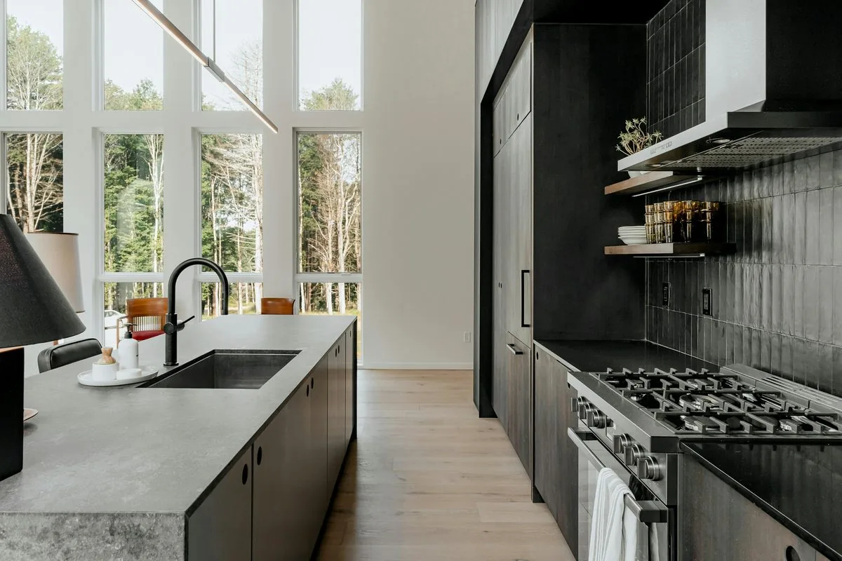 Cocina reformada — resultado final de referencia